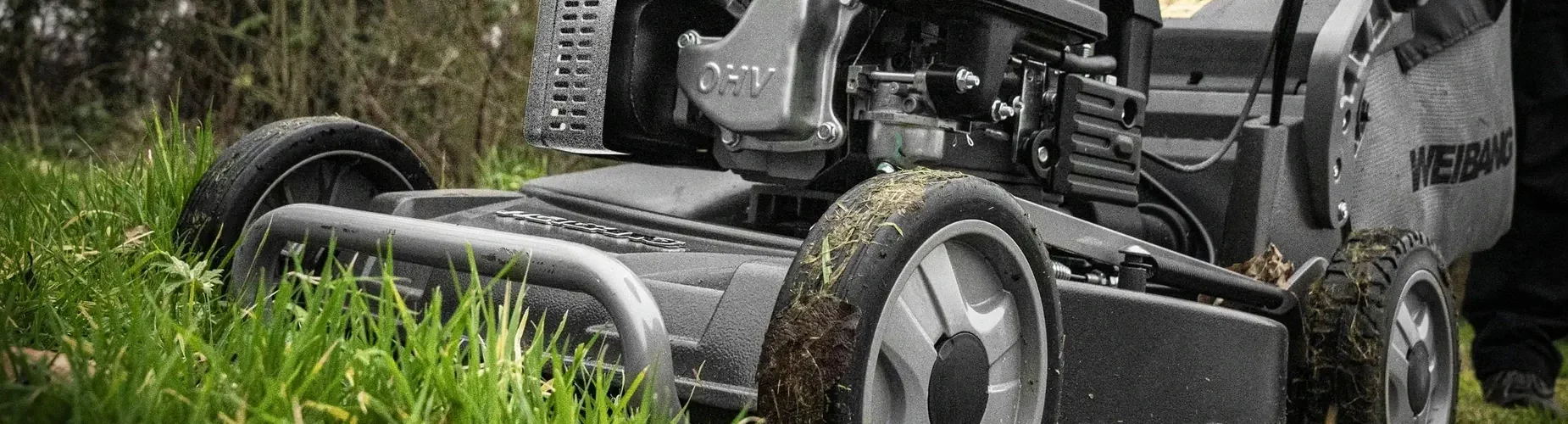 weibang-lawnmowers-cutting-grass